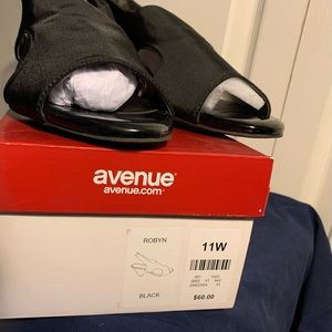 Black dress sandal